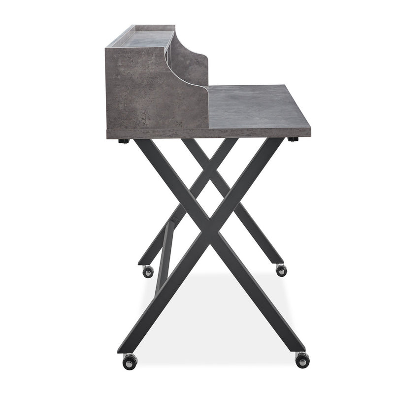 Fredrik Desk